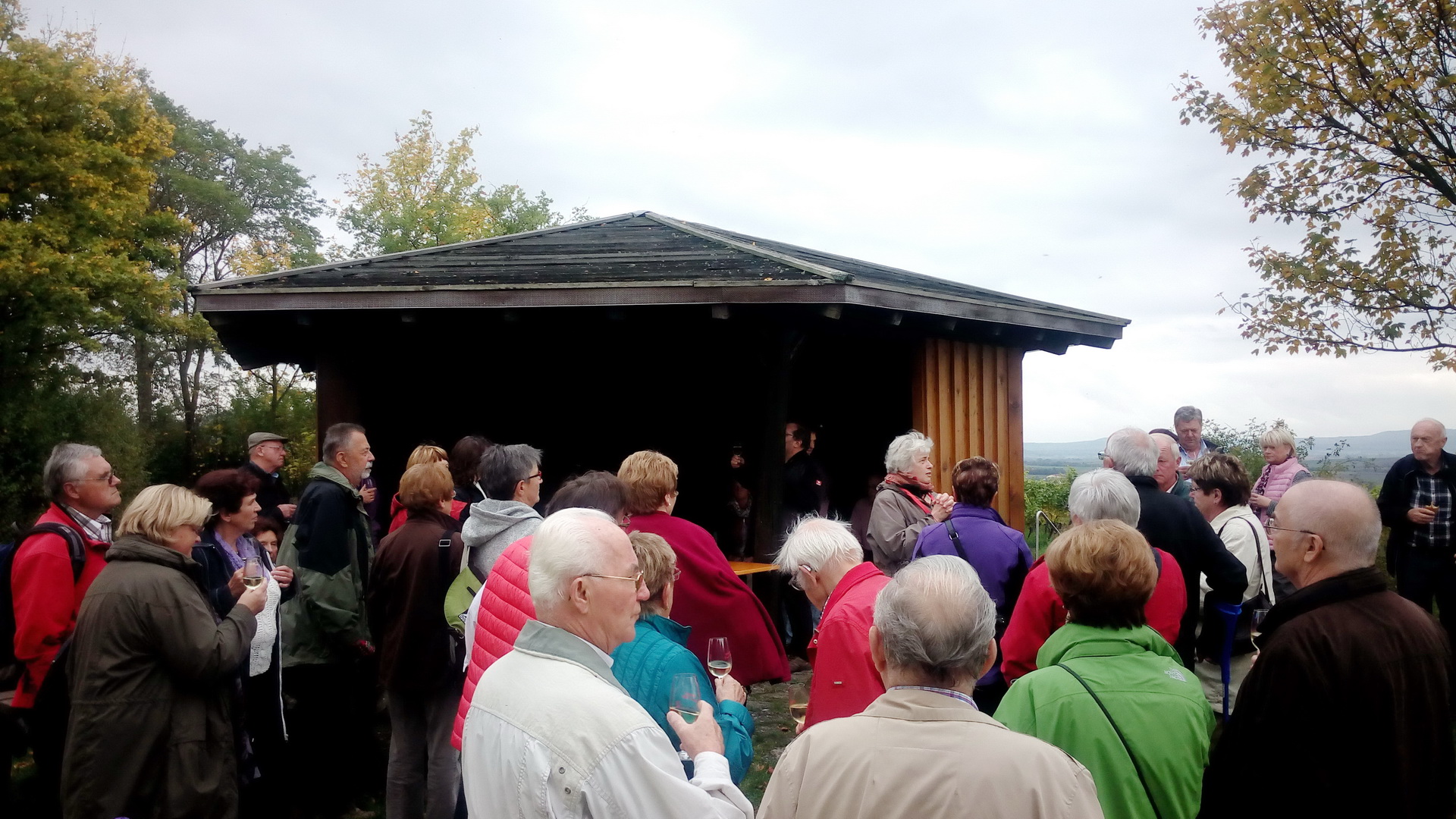 Iphofen Siedler bei der Weinprobe